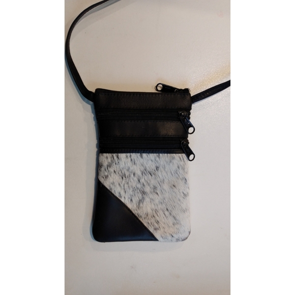 Cowhide cross body bag - Picture 2 of 4
